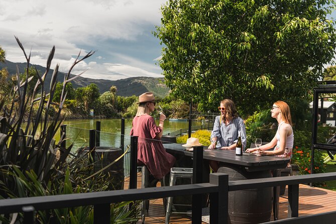 Full Day Winemakers Tour in Marlborough - Makana Confections gives your palate a reset