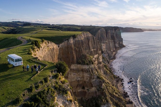Gannet Safaris Overland tour to Cape Kidnappers Gannet Colony - Crossing Cape Kidnappers Station by minivan