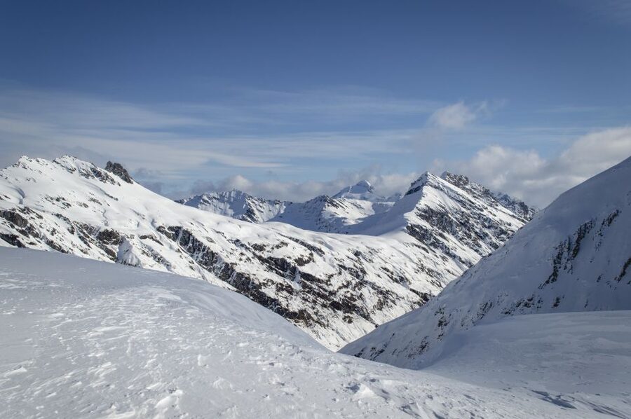 Glacier Explorer & Earnslaw Burn Helicopter Flight - Who should book this experience?