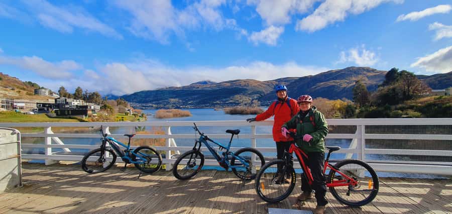 Guided Scenic E-bike Tour - Ride to the Lake - Following two rivers on a quieter trail