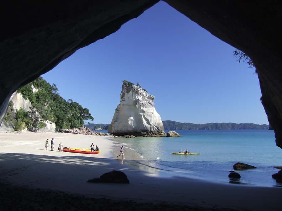 Hahei: Cathedral Cove Kayak Tour - Refreshments included - Key points before you book