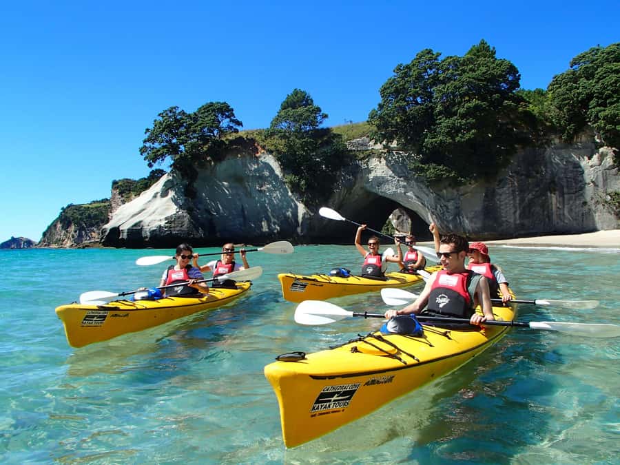 Hahei: Cathedral Cove Kayak Tour - Refreshments included - Starting on Hahei Beach