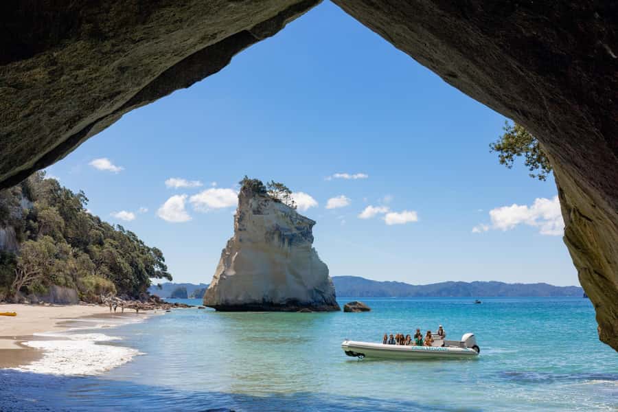 Hahei Explorer Cathedral Cove Boat Tour - From Hahei Beach to the volcanic coast