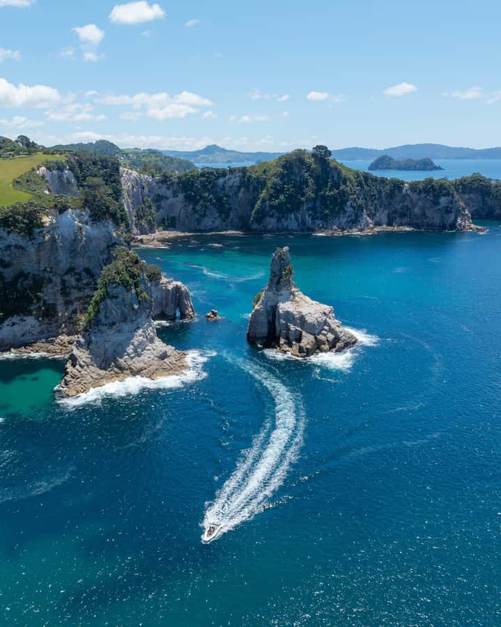 Hahei Explorer Cathedral Cove Boat Tour - Weather, clothing, and practical limits