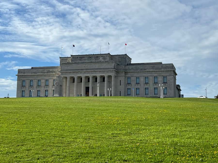 Half-Day Auckland City Highlights Tour with Hotel Pickup - From Auckland CBD to the harbor