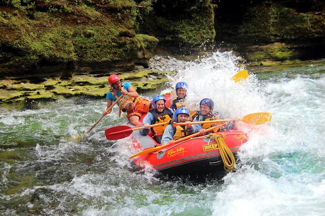 Half Day, Grade 5, White Water Rafting on the Rangitikei River - Ten major rapids and a lot of teamwork