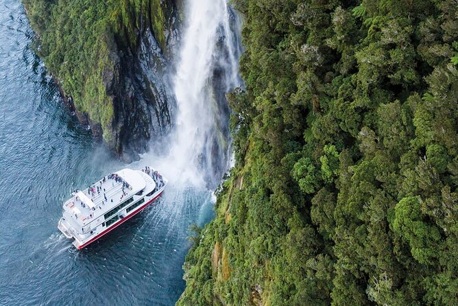 Half-Day Milford Helicopter Flight and Cruise from Queenstown - Leaving Queenstown for Fiordland