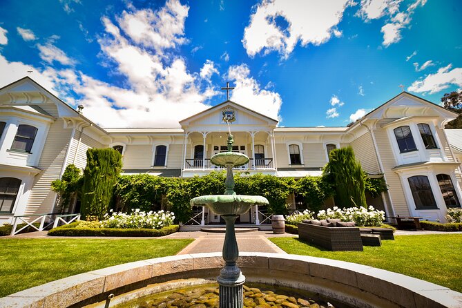 Hawke's Bay Historic Wineries Tour - Featuring NZ oldest Winery - Taradale’s cottages and early wine country