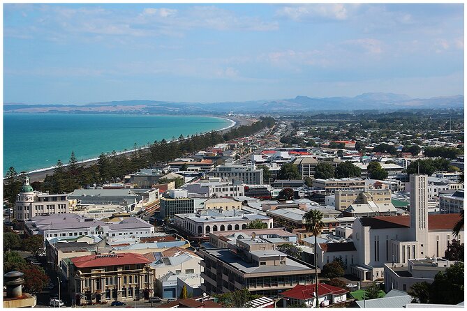 Hawkes Bay - Scenic, luncheon, wine Tour - Timing, pickup, and group size