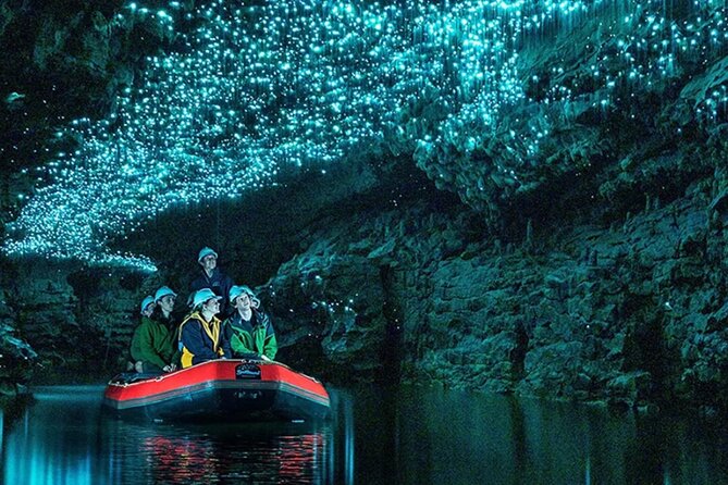 Hobbiton and Waitomo Caves Arrive in Comfort and Style - Who should book this private day trip?