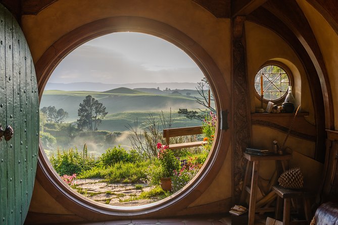 Hobbiton Movie Set Banquet Experience Private Tour From Auckland - The 12-acre guided tour at dusk