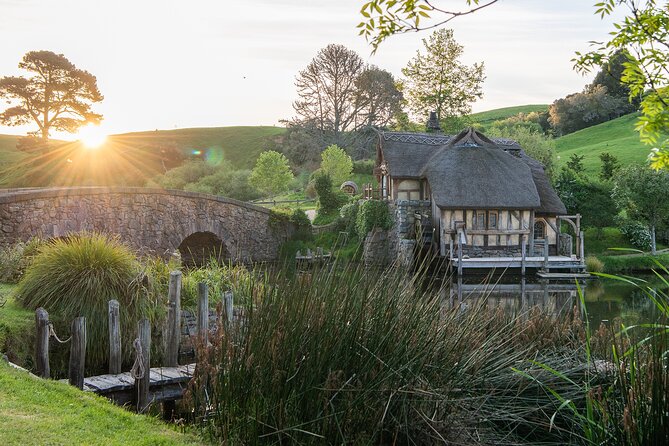 Hobbiton Movie Set Banquet Experience Private Tour From Auckland - The Green Dragon Inn and Hobbit-style dinner