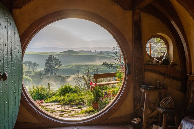 Hobbiton Movie Set Guided Day Tour with Lunch from Auckland - The included picnic lunch