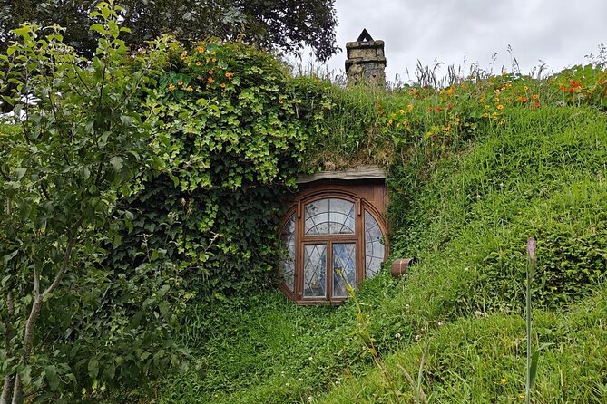Hobbiton Movie Set Guided Day Tour with Lunch from Auckland - Who will enjoy this Hobbiton outing most