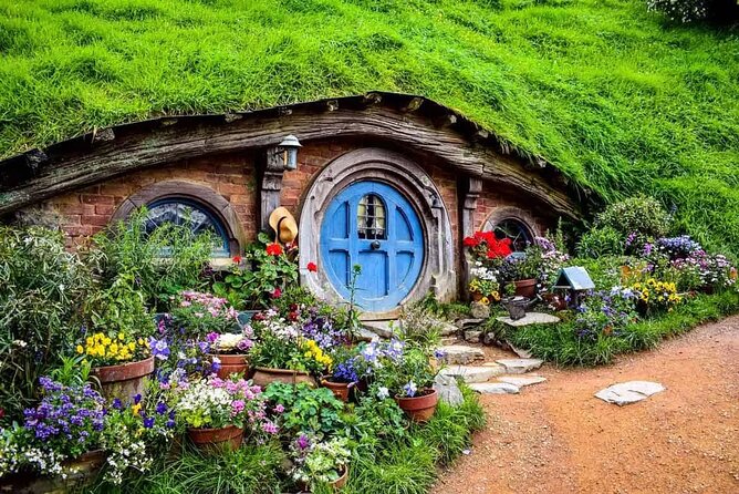 Hobbiton Movie Set Guided Tour small group from Auckland - At a glance