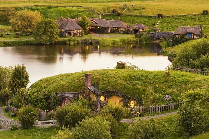 Hobbiton Movie Set Shore Excursion from Tauranga (6 Hours) - Walking among the Hobbit holes