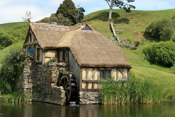 Hobbiton Movie Set Shore Excursion from Tauranga (6 Hours) - The furnished Hobbit house changes the visit