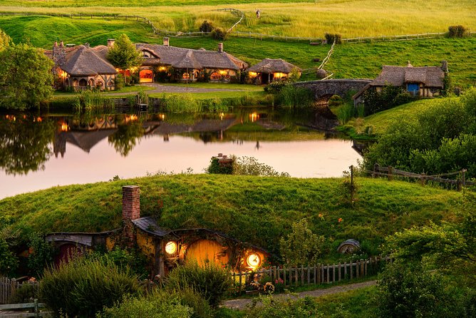 Hobbiton Movie Set Small Group Day Tour from Auckland - Food, comfort, and family considerations