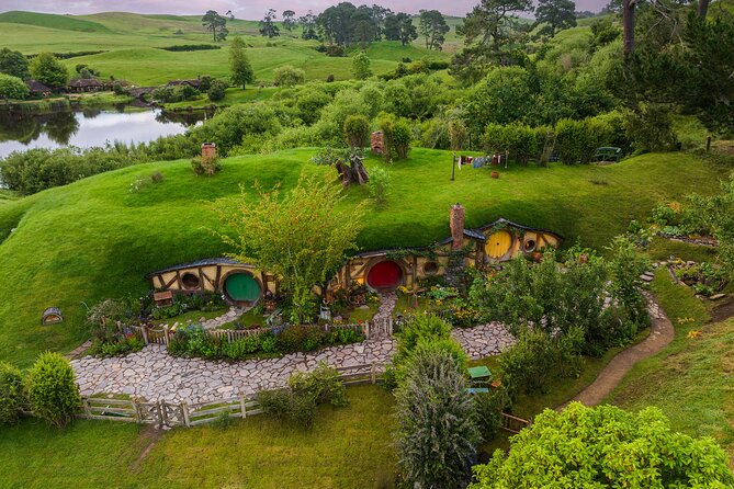 Hobbiton Movie Set Small Group Tour from Auckland - How small is the small group?