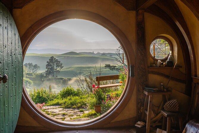 Hobbiton Movie Set Small Group Tour from Auckland - Timing and cruise-ship caution