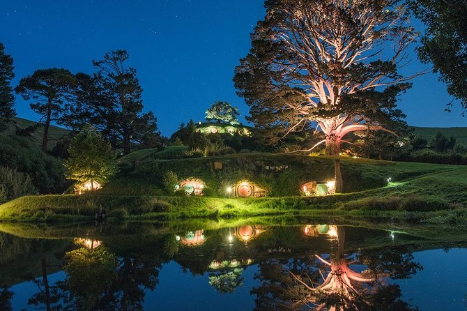 Hobbiton & Waitomo Caves Small Group Tour from Auckland inc Lunch - Small-group transport and the firm schedule