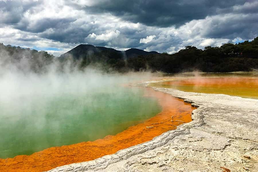Hobbiton, Waitomo, Rotorua & Taupo 2-Day Tour from Auckland - A short break before Hobbiton