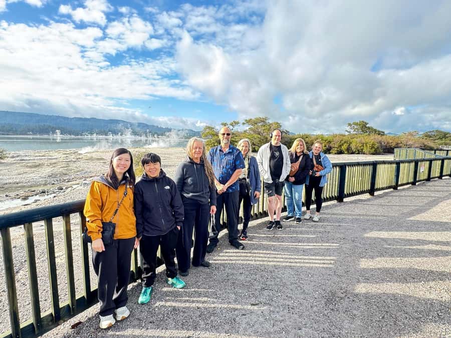 Hobbiton, Waitomo, Rotorua & Taupo 2-Day Tour from Auckland - Wai-O-Tapu and Lady Knox: New Zealand’s geothermal side