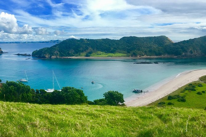 Hole in the Rock Cruise & Island Tour - with two island stopovers - Choosing the second island stop