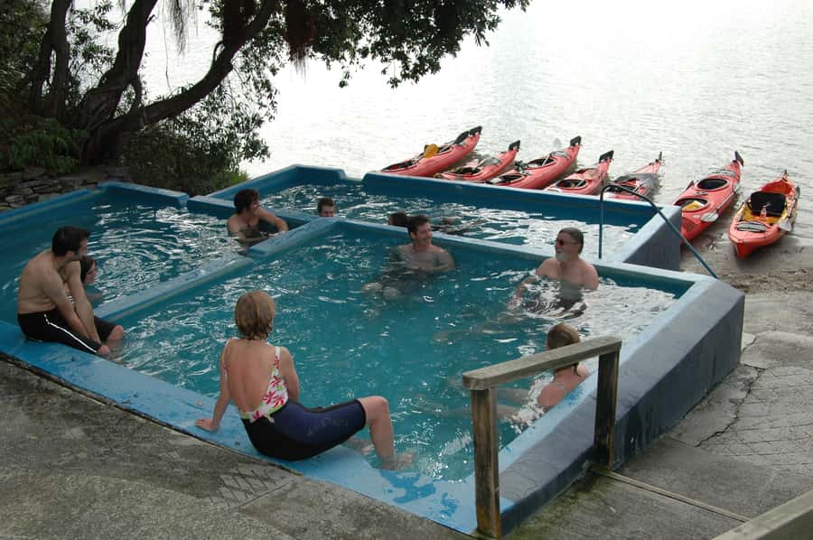 Hot Pools Kayak & Evening Barbecue - Key points at a glance
