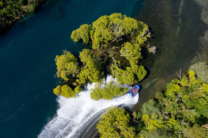 Hukafalls Jet Boat Ride in Taupo - The drivers make a real difference