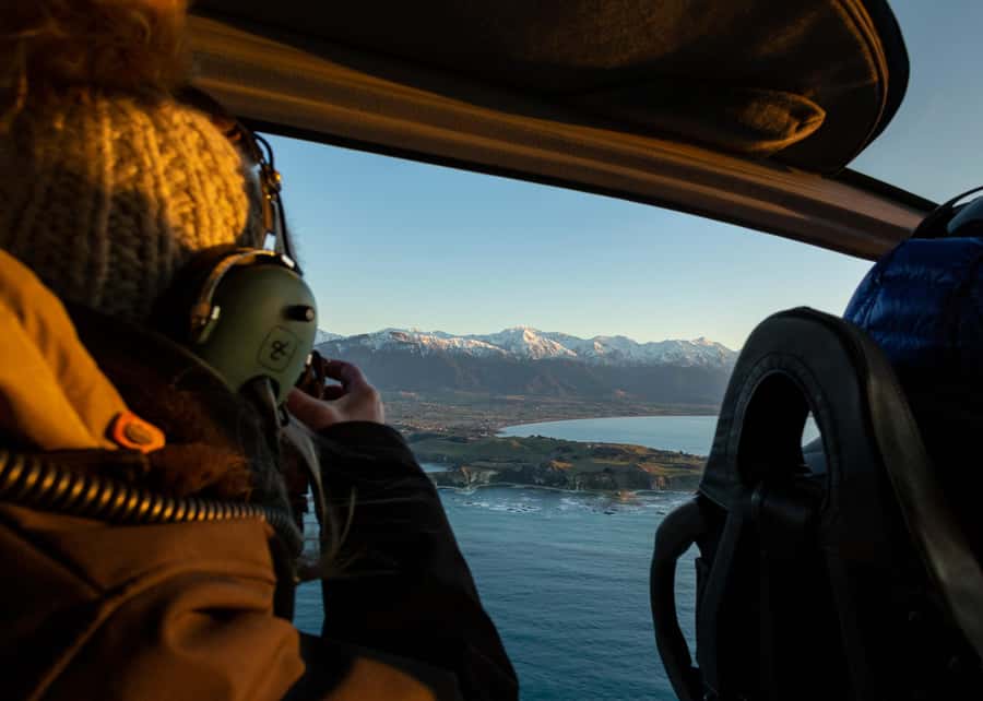 Kaikōura: 45-Minute Whale Watching Helicopter Tour - The exclusive mountain landing