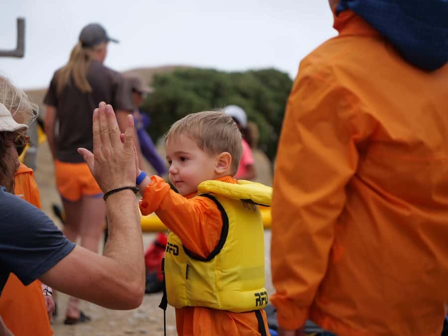 Kaikoura: Guided Family Kayaking Adventure - Paddling beneath Kaikoura’s mountains
