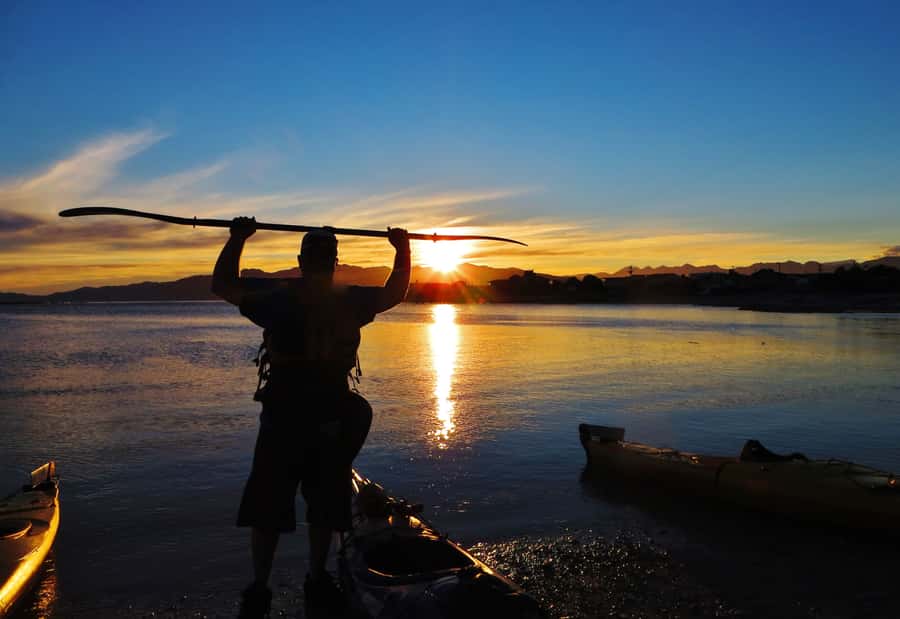 Kaikoura: Sunset Evening Kayaking Tour - Who should book this evening kayak tour?