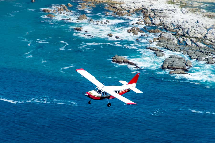 Kaikoura: Whale Watching Flight with Commentary - The mountain and coast return route