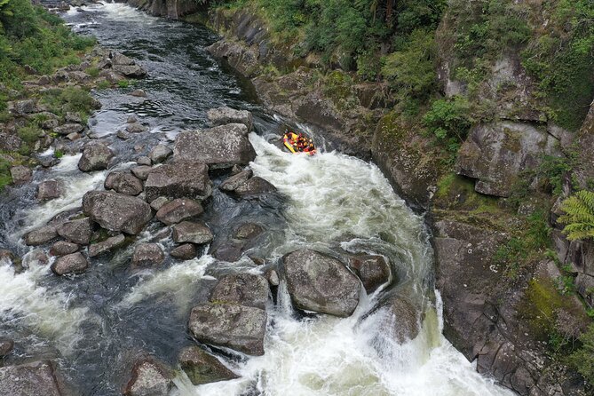 Kaituna Cascades - Grade 5 Wairoa River near Tauranga - Four kilometres of Class 3 and 4 rapids follow