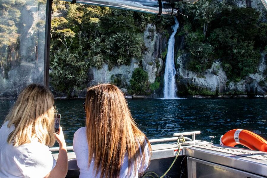 Kinloch: Lake Taupo Catamaran Cruise with Paddleboarding - Who will enjoy this cruise most
