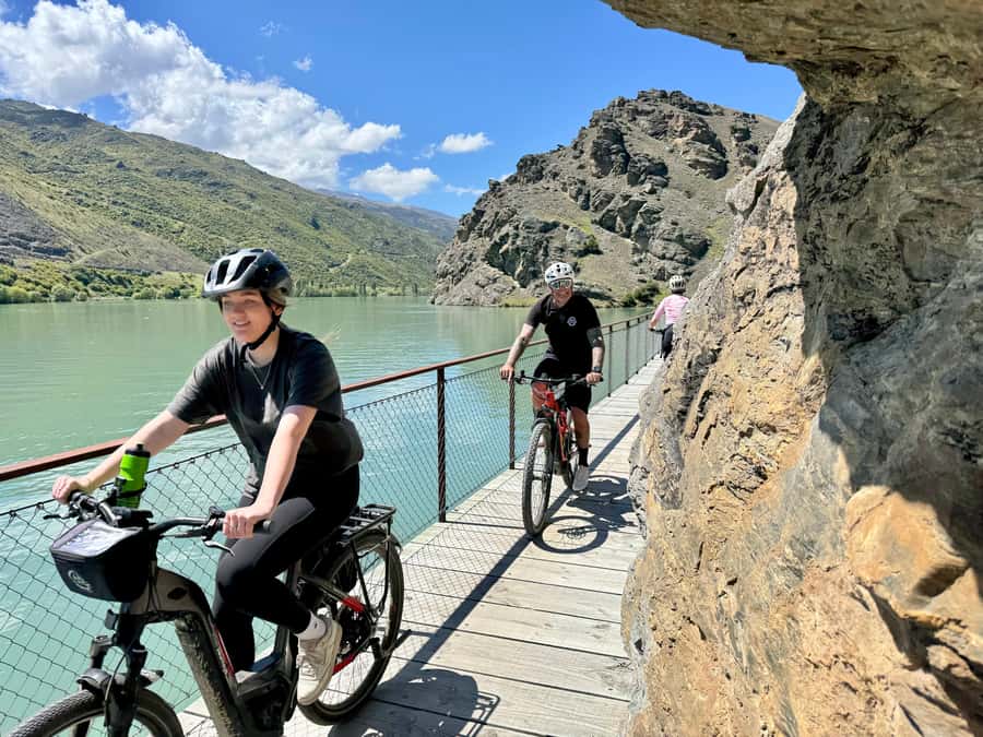 Lake Dunstan Trail eBike Adventure (inc Shuttle) - Why the Clyde-to-Cromwell route works so well