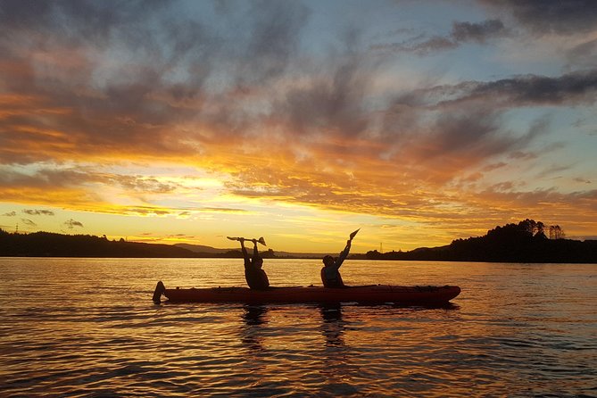 Lake Rotoiti Evening Kayak Tour including Hot Springs, Glowworm Caves and BBQ Dinner - Why Lake Rotoiti makes a good evening outing