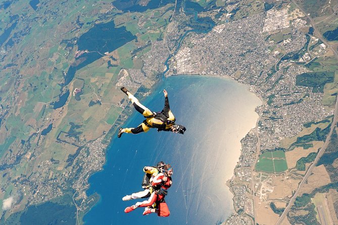 Lake Taupo 12,000-Foot Tandem Skydiving - From Taupo pickup to the aircraft