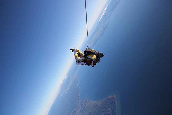 Lake Taupo 12,000-Foot Tandem Skydiving - The scenic flight to 12,000 feet