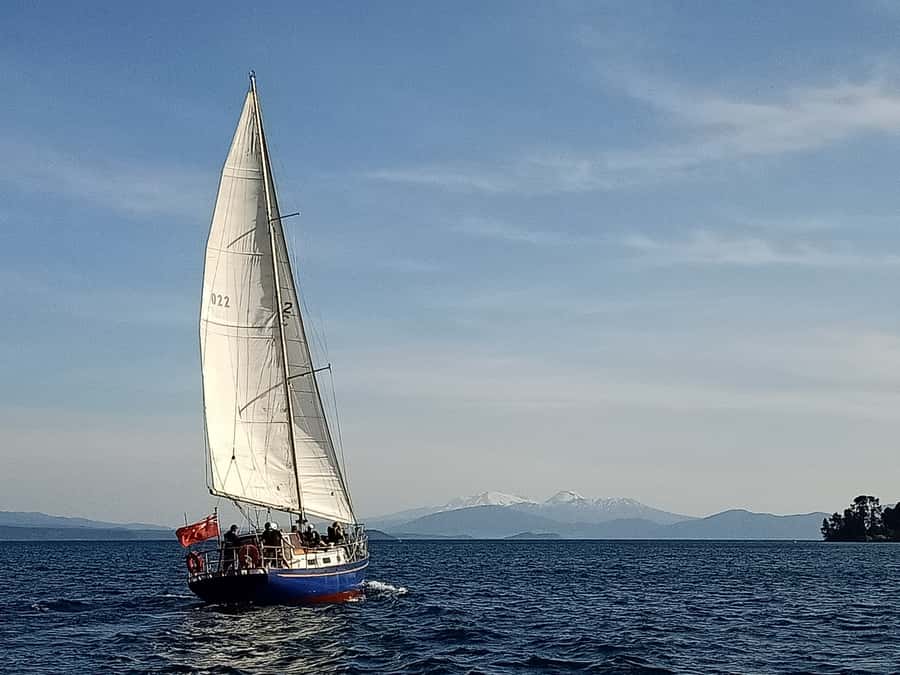 Lake Taupo: Classical Sailing to the Māori Rock Carvings - Morning, afternoon, or sunset?