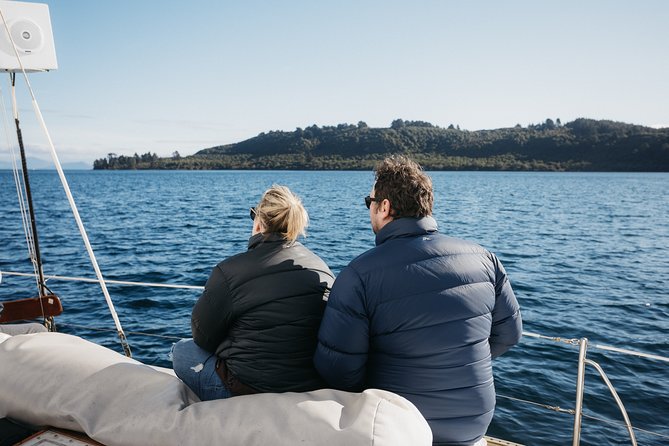 Lake Taupō Private Day Tour from Auckland to Māori Rock Carvings - Huka Falls from the pedestrian bridge