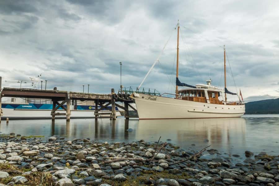 Lake Te Anau: 3-Hour Boat Cruise with Guided Walk - Returning under sail when conditions allow