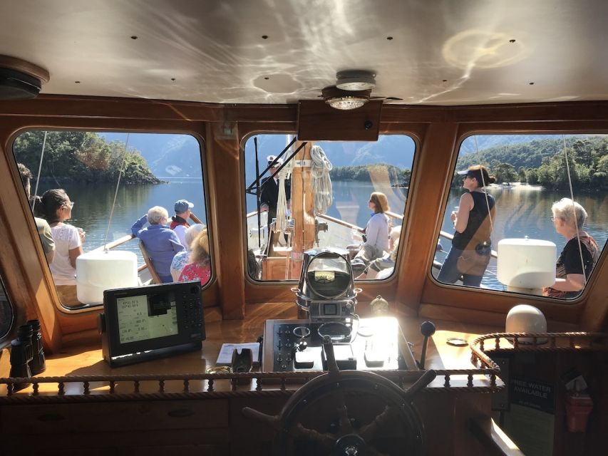 Lake Te Anau: 3-Hour Boat Cruise with Guided Walk - What the $86 price includes