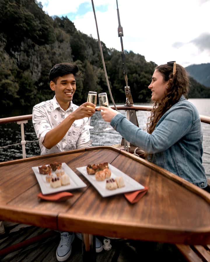 Lake Te Anau: 3-Hour Boat Cruise with Guided Walk - Meeting the crew at Te Anau wharf
