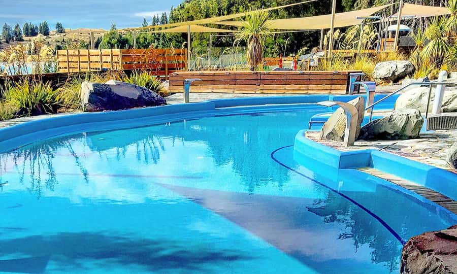 Lake Tekapo: Single Day Multiple Entry Pass for Hot Pools - From hiking aches to evening stars