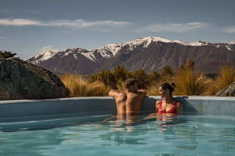 Lake Tekapo: Single Day Multiple Entry Pass for Hot Pools - What costs extra at the gate
