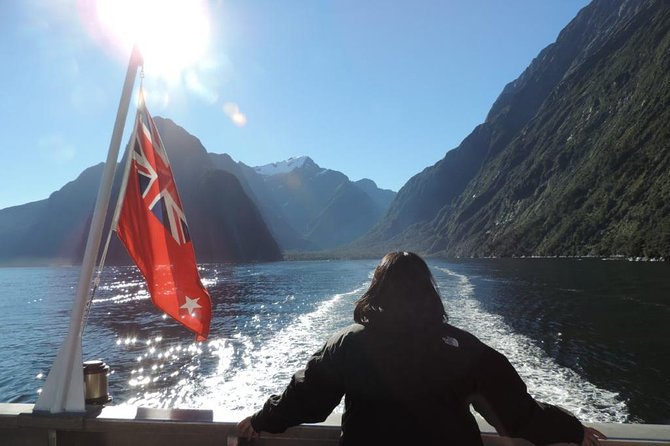 Luxury Milford Sound Coach and Scenic Cruise - The Queenstown to Milford Sound road trip