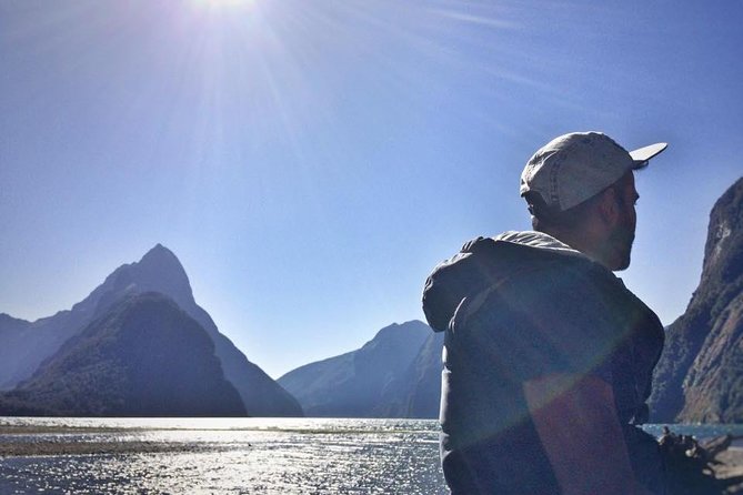 Luxury Milford Sound Coach and Scenic Cruise - Eglinton Valley and the Mirror Lakes