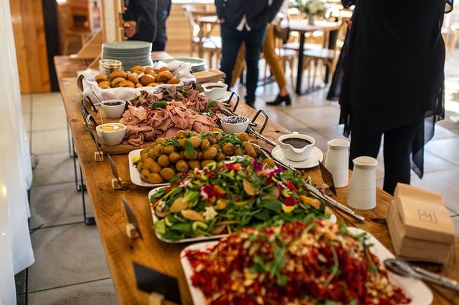 Luxury Private Auckland Wine & Beach Tour with Lunch - What the private format adds